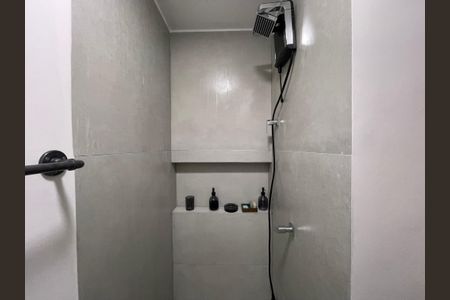 Apartamento à venda com 60m², 3 quartos e 1 vaga Apartamento à venda com 60m², 3 quartos e 1 vagaBanheiro