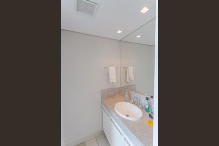 Apartamento à venda com 130m², 3 quartos e 3 vagasBanheiro da Suíte 3