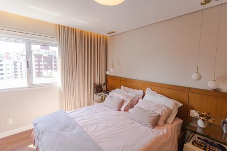 Apartamento à venda com 130m², 3 quartos e 3 vagasSuíte 1