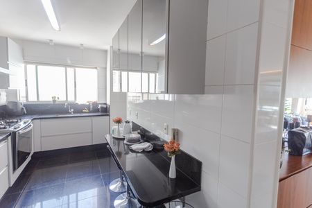 Apartamento à venda com 130m², 3 quartos e 3 vagasCozinha