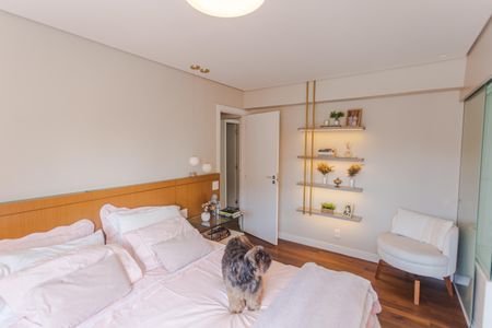 Apartamento à venda com 130m², 3 quartos e 3 vagasSuíte 1