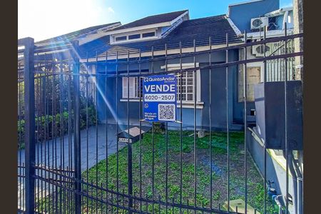 Casa à venda com 108m², 4 quartos e 1 vagaPlaquinha