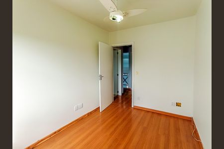 Casa à venda com 108m², 4 quartos e 1 vagaQuarto 2