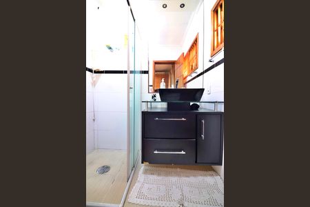 Casa à venda com 370m², 3 quartos e 8 vagasBanheiro da Suíte 2