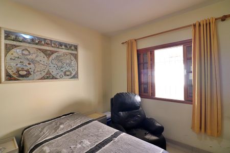 Casa à venda com 370m², 3 quartos e 8 vagasQuarto 