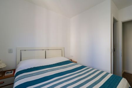 Apartamento à venda com 70m², 2 quartos e 2 vagas Apartamento à venda com 70m², 2 quartos e 2 vagasSuíte
