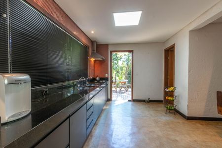 Casa de condomínio à venda com 467m², 2 quartos e 4 vagas Casa de condomínio à venda com 467m², 2 quartos e 4 vagasCozinha