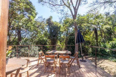Casa de condomínio à venda com 467m², 2 quartos e 4 vagas Casa de condomínio à venda com 467m², 2 quartos e 4 vagasÁrea comum