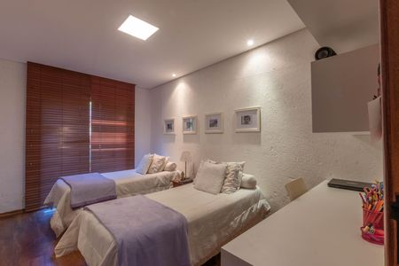Casa de condomínio à venda com 467m², 2 quartos e 4 vagas Casa de condomínio à venda com 467m², 2 quartos e 4 vagasSuíte 1