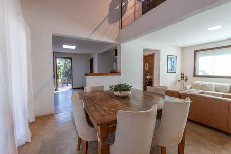 Casa de condomínio à venda com 467m², 2 quartos e 4 vagas Casa de condomínio à venda com 467m², 2 quartos e 4 vagasSala