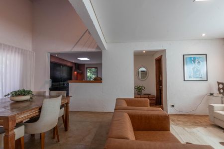 Casa de condomínio à venda com 467m², 2 quartos e 4 vagas Casa de condomínio à venda com 467m², 2 quartos e 4 vagasSala