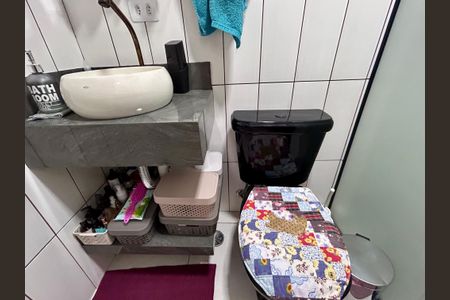 Apartamento à venda com 56m², 2 quartos e sem vaga Apartamento à venda com 56m², 2 quartos e sem vagaBanheiro