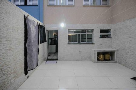 Casa à venda com 140m², 3 quartos e 2 vagas Casa à venda com 140m², 3 quartos e 2 vagasQuintal