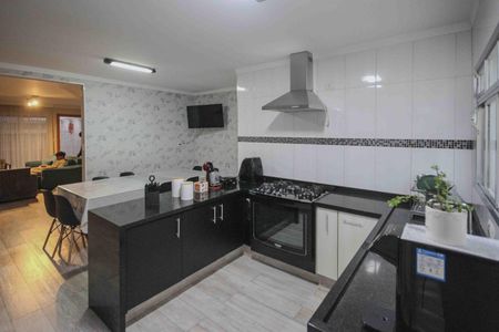 Casa à venda com 140m², 3 quartos e 2 vagas Casa à venda com 140m², 3 quartos e 2 vagasCozinha