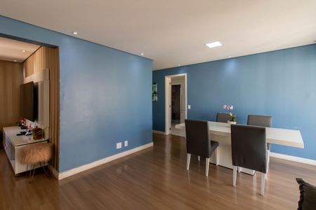 Apartamento para alugar com 115m², 3 quartos e 2 vagas Apartamento para alugar com 115m², 3 quartos e 2 vagasSala