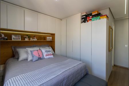 Apartamento para alugar com 115m², 3 quartos e 2 vagas Apartamento para alugar com 115m², 3 quartos e 2 vagasSuíte