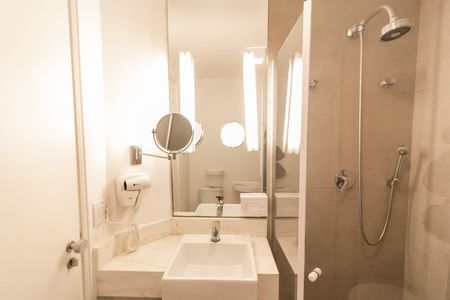 Apartamento à venda com 55m², 2 quartos e 2 vagasBanheiro da Suíte