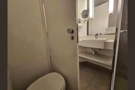 Apartamento à venda com 55m², 2 quartos e 2 vagasBanheiro da Suíte