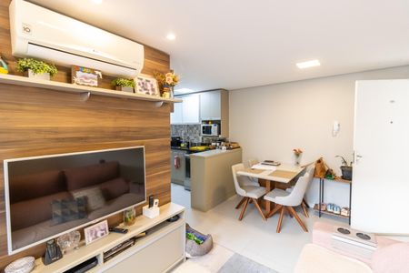 Sala de apartamento à venda com 2 quartos, 51m² em Vila Nova, Porto Alegre