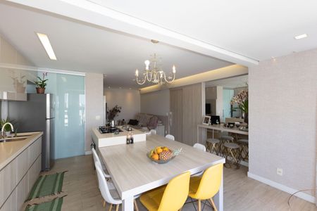 Apartamento à venda com 86m², 3 quartos e 2 vagasCozinha