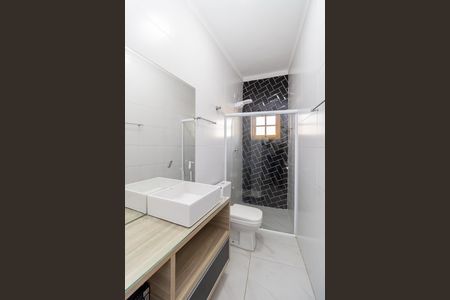 Casa para alugar com 170m², 3 quartos e 2 vagas Casa para alugar com 170m², 3 quartos e 2 vagasBanheiro Social