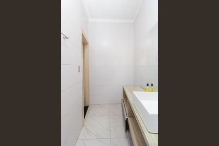 Casa para alugar com 170m², 3 quartos e 2 vagas Casa para alugar com 170m², 3 quartos e 2 vagasBanheiro Social