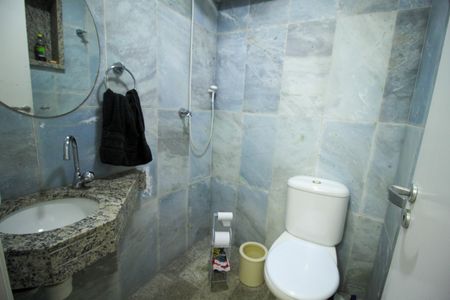 Casa à venda com 287m², 4 quartos e 4 vagasEdícula - Banheiro 