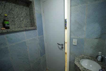 Casa à venda com 287m², 4 quartos e 4 vagasEdícula - Banheiro 