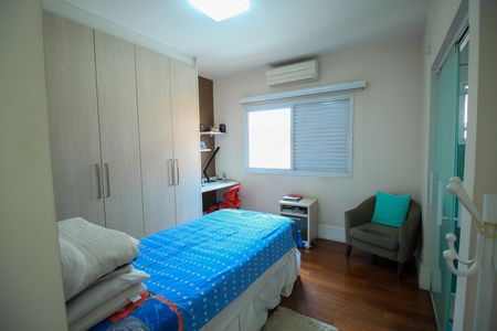 Casa à venda com 287m², 4 quartos e 4 vagasSuíte 2