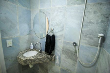 Casa à venda com 287m², 4 quartos e 4 vagasEdícula - Banheiro 