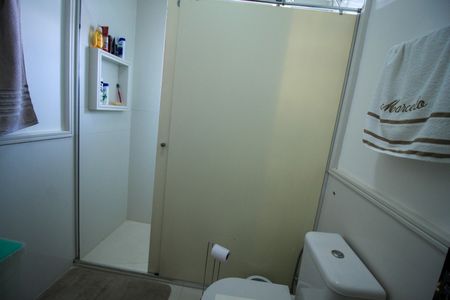 Casa à venda com 287m², 4 quartos e 4 vagasBanheiro da Suíte 1