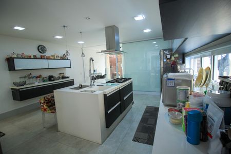 Casa à venda com 287m², 4 quartos e 4 vagasCozinha