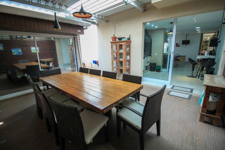 Casa à venda com 287m², 4 quartos e 4 vagasÁrea Gourmet