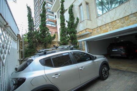 Casa à venda com 287m², 4 quartos e 4 vagasGaragem