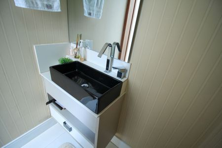 Casa à venda com 287m², 4 quartos e 4 vagasLavabo