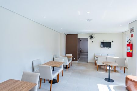 Apartamento para alugar com 44m², 2 quartos e 1 vaga Apartamento para alugar com 44m², 2 quartos e 1 vagaSalão de Festas