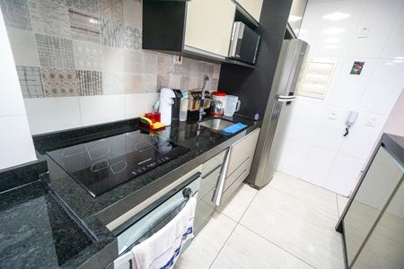 Apartamento à venda com 80m², 2 quartos e 2 vagas Apartamento à venda com 80m², 2 quartos e 2 vagasPia e cooktop