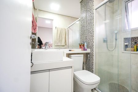 Apartamento à venda com 80m², 2 quartos e 2 vagas Apartamento à venda com 80m², 2 quartos e 2 vagasBanheiro da suíte 2