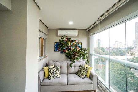 Apartamento à venda com 80m², 2 quartos e 2 vagas Apartamento à venda com 80m², 2 quartos e 2 vagasVaranda