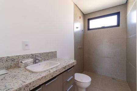 Casa de condomínio para alugar com 168m², 3 quartos e 2 vagasBanheiro da Suíte 1