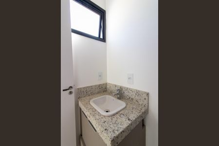 Casa de condomínio para alugar com 168m², 3 quartos e 2 vagasBanheiro da Suíte 3