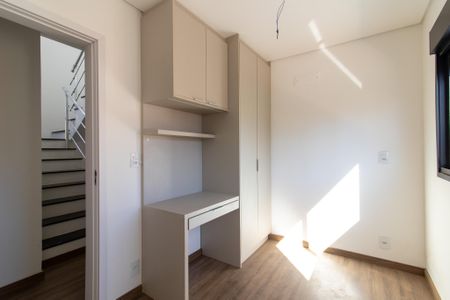 Casa de condomínio para alugar com 168m², 3 quartos e 2 vagasSuite 3