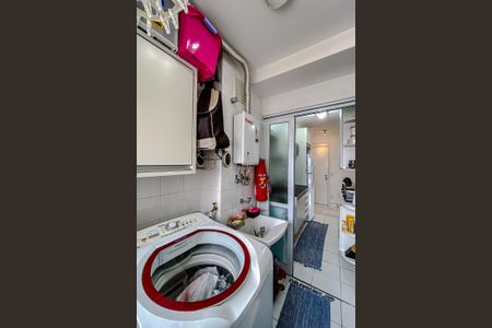 Apartamento à venda com 71m², 3 quartos e 1 vagaÁrea de Serviço