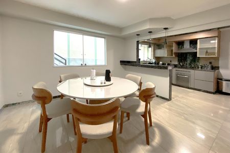 Sala de Jantar de casa para alugar com 3 quartos, 180m² em Planalto, Belo Horizonte