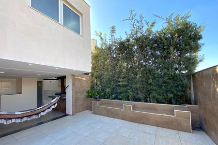 Casa para alugar com 180m², 3 quartos e 2 vagasQuintal