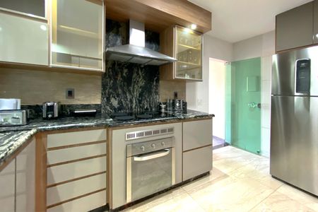 Casa para alugar com 180m², 3 quartos e 2 vagasCozinha