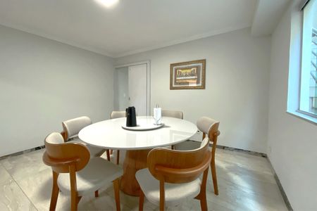 Sala de Jantar de casa para alugar com 3 quartos, 180m² em Planalto, Belo Horizonte