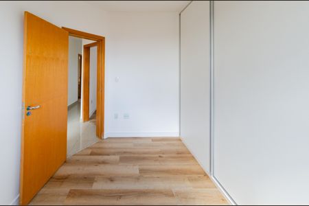 Apartamento à venda com 80m², 3 quartos e 2 vagasQuarto 2