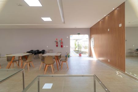 Apartamento à venda com 56m², 2 quartos e 1 vaga Apartamento à venda com 56m², 2 quartos e 1 vagaÁrea comum - Salão de festas