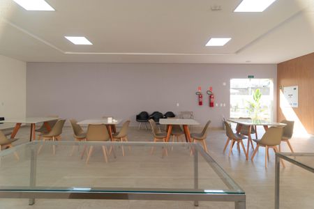 Apartamento à venda com 56m², 2 quartos e 1 vaga Apartamento à venda com 56m², 2 quartos e 1 vagaÁrea comum - Salão de festas